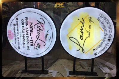 Biển vẫy nail dễ gây ấn tượng tốt với khách hàng